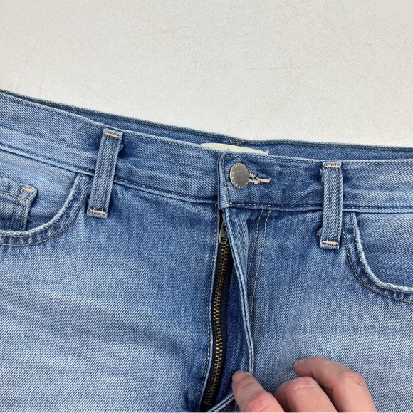 L'AGENCE's high-rise Jazz denim shorts - Picture 7 of 9